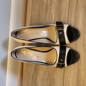 Newport News Open Toe Off White Heels w/ Black Accents Size 8